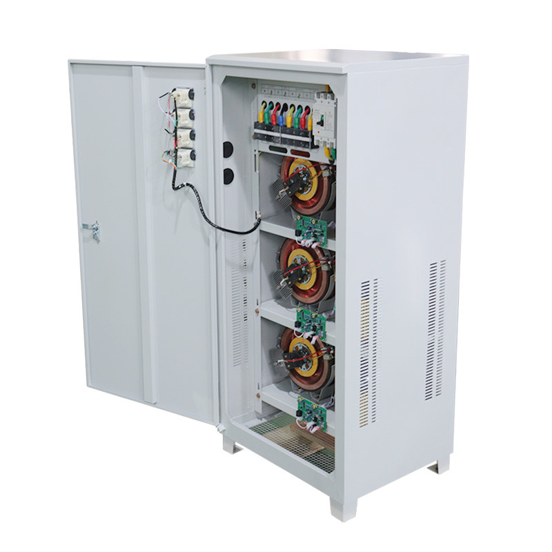 Τριφασικός σταθεροποιητής τάσης 80KVA 80KW αυτόματος ρυθμιστής τάσης και σταθεροποιητής για βιομηχανική χρήση