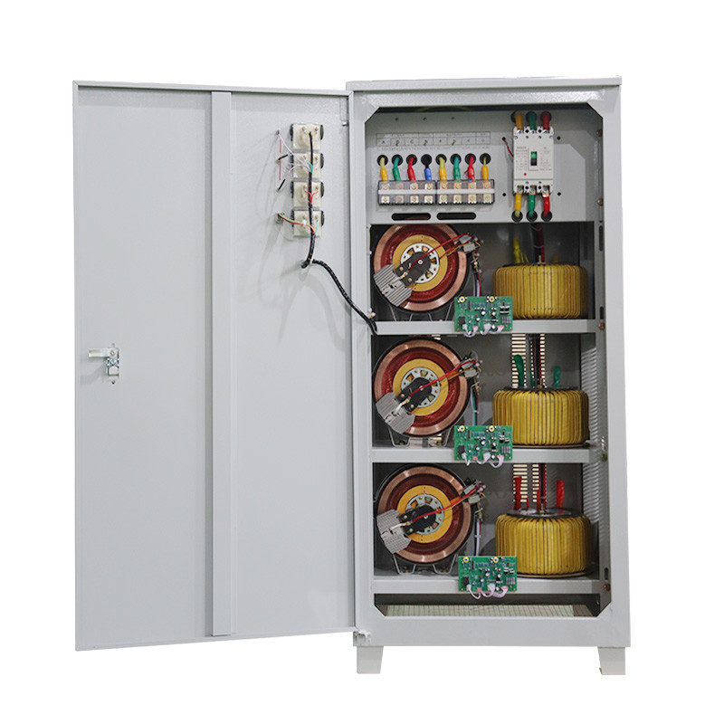 Τριφασικός σταθεροποιητής τάσης 80KVA 80KW αυτόματος ρυθμιστής τάσης και σταθεροποιητής για βιομηχανική χρήση